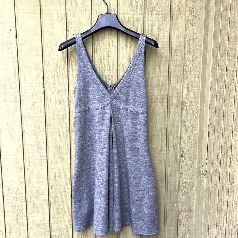 Thick gray dress with pockets